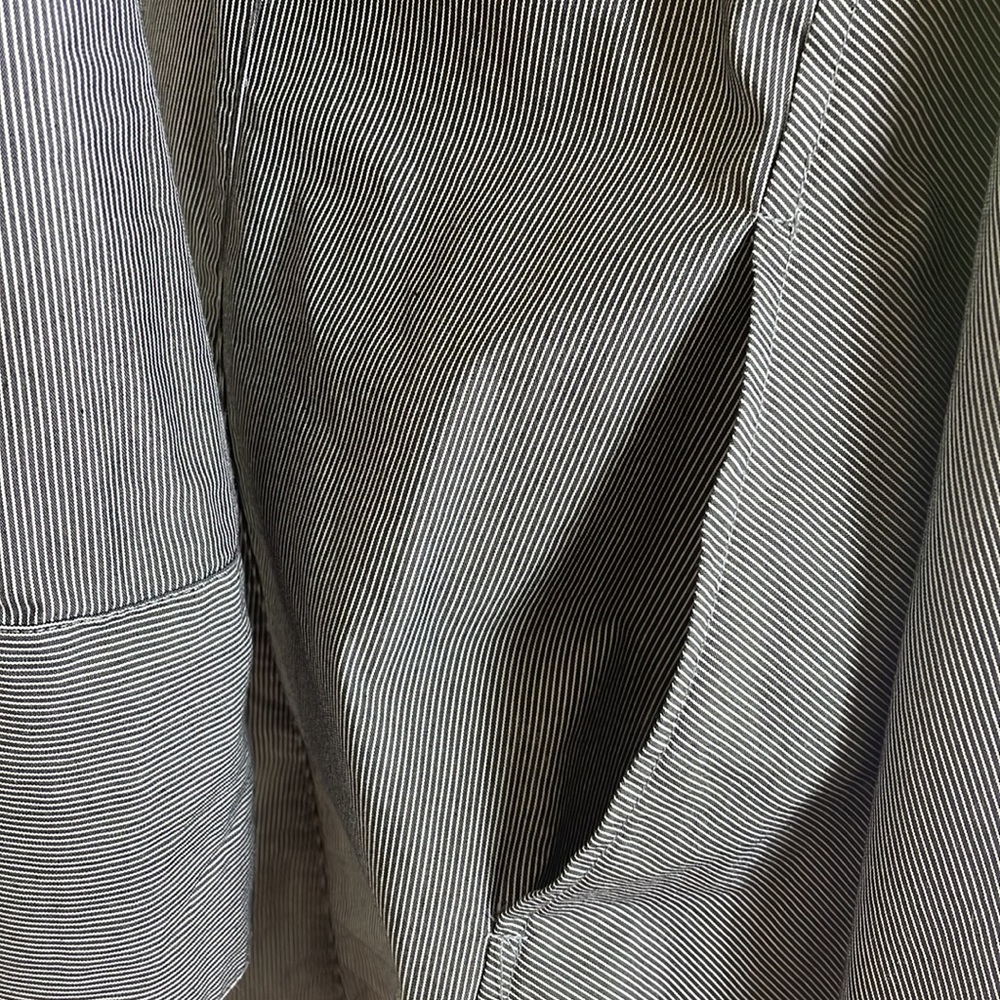 Inae Collection grey stripped button down tunic - Picture 5 of 7